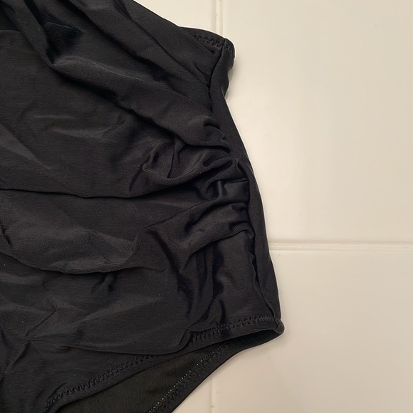 Cupshe Black Cutout Halter Style One Piece Monokini Bathing Suit, Size L - Picture 13 of 16